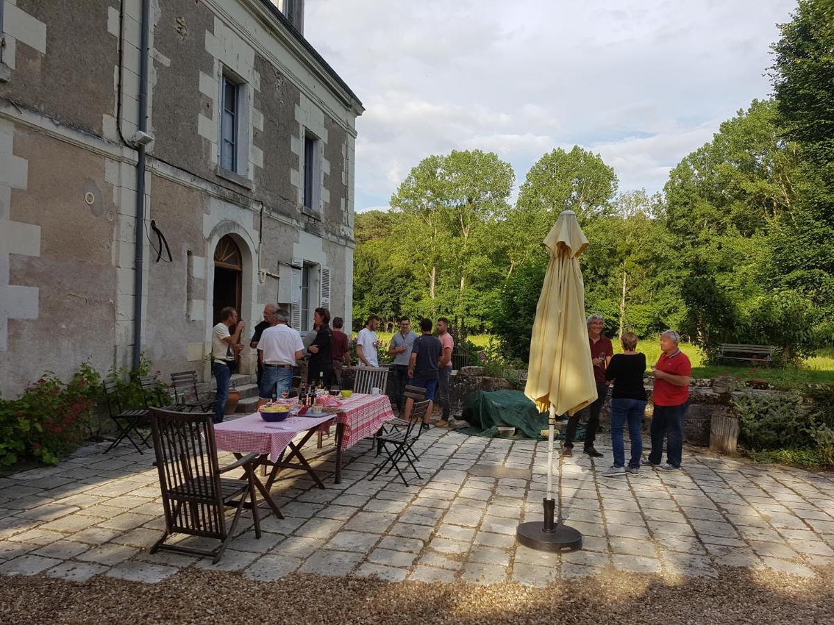 Le Moulin Du Bourg Hotell Epeigne-les-Bois Eksteriør bilde