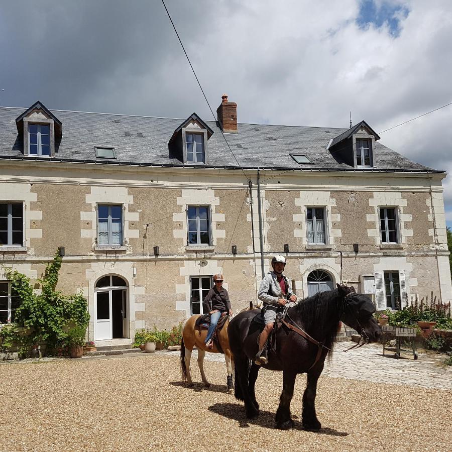 Le Moulin Du Bourg Hotell Epeigne-les-Bois Eksteriør bilde